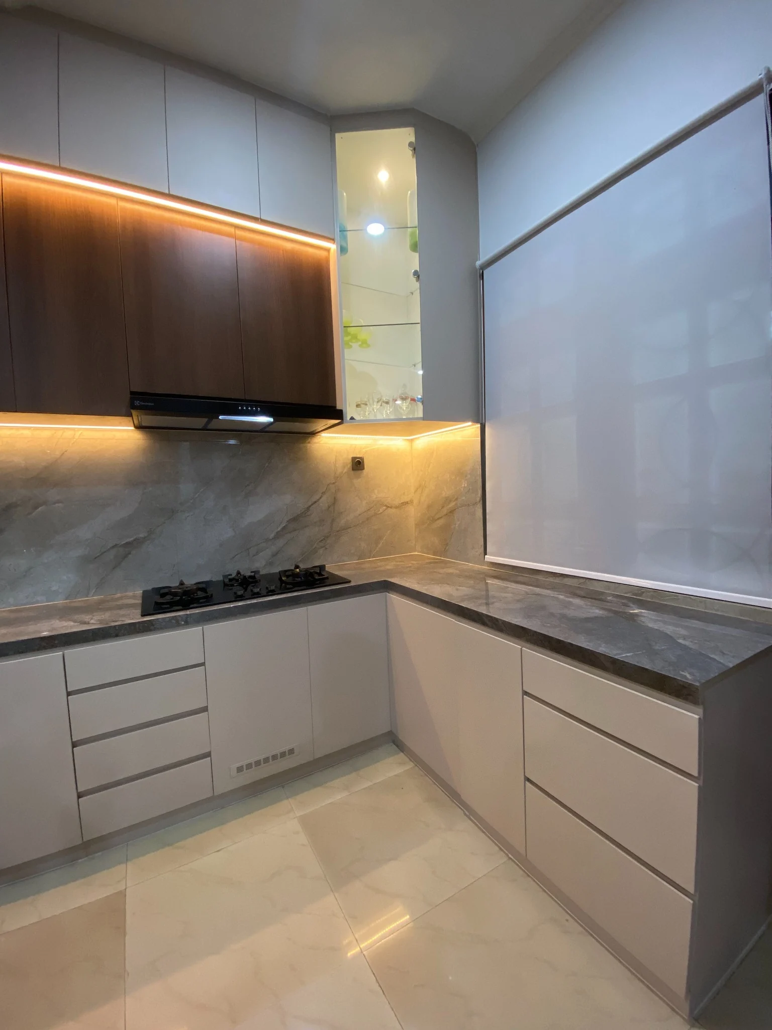 Detail sudut kitchen set custom proyek Pak Angga