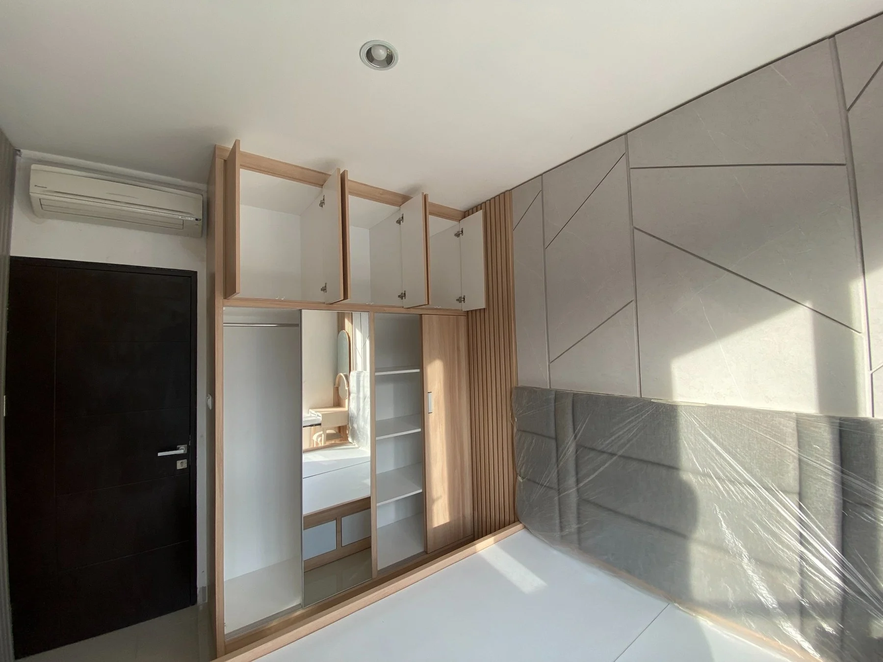 Foto proyek wardrobe custom Rumahinterior.com